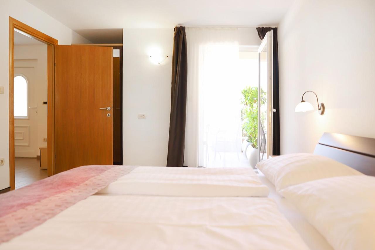 מאלינסקה Hotel Villa Margaret מראה חיצוני תמונה
