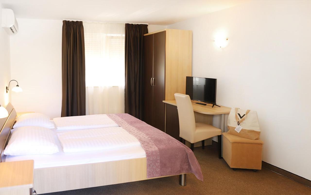 מאלינסקה Hotel Villa Margaret מראה חיצוני תמונה