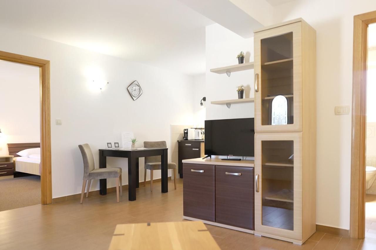 מאלינסקה Hotel Villa Margaret מראה חיצוני תמונה