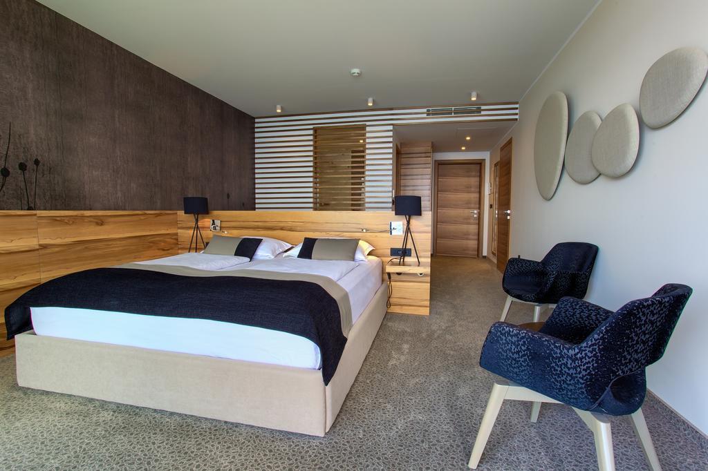 מאלינסקה Hotel Villa Margaret מראה חיצוני תמונה