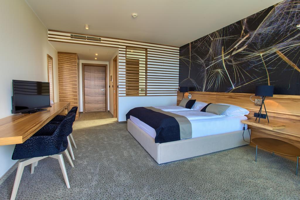 מאלינסקה Hotel Villa Margaret מראה חיצוני תמונה