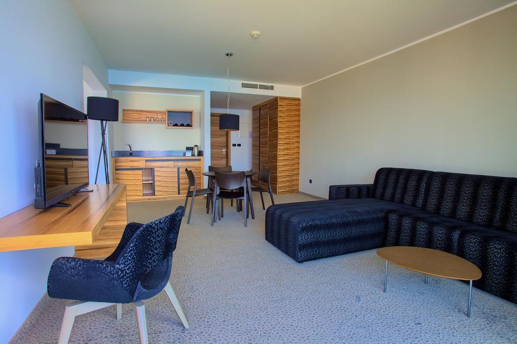 מאלינסקה Hotel Villa Margaret מראה חיצוני תמונה