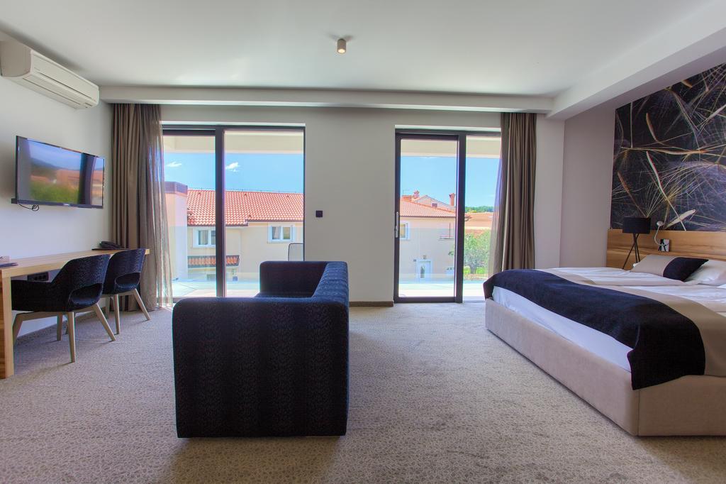 מאלינסקה Hotel Villa Margaret מראה חיצוני תמונה